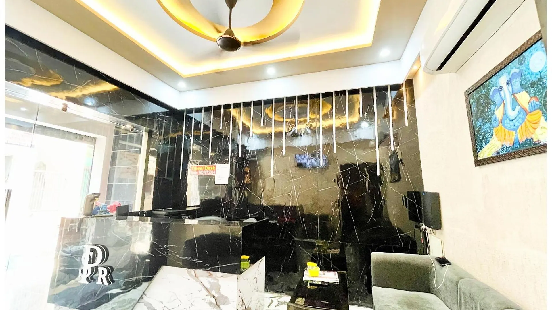 Hotel P-S-R , Varanasi, Fully Air Conditioned Room With Free Wifi, Near Shri Kashi Vishwanath Temple And Ganga Ghat Varanasi